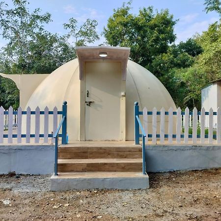 Kstdc Hotel Mayura Pavithra Yediyur Kunigal Kültér fotó