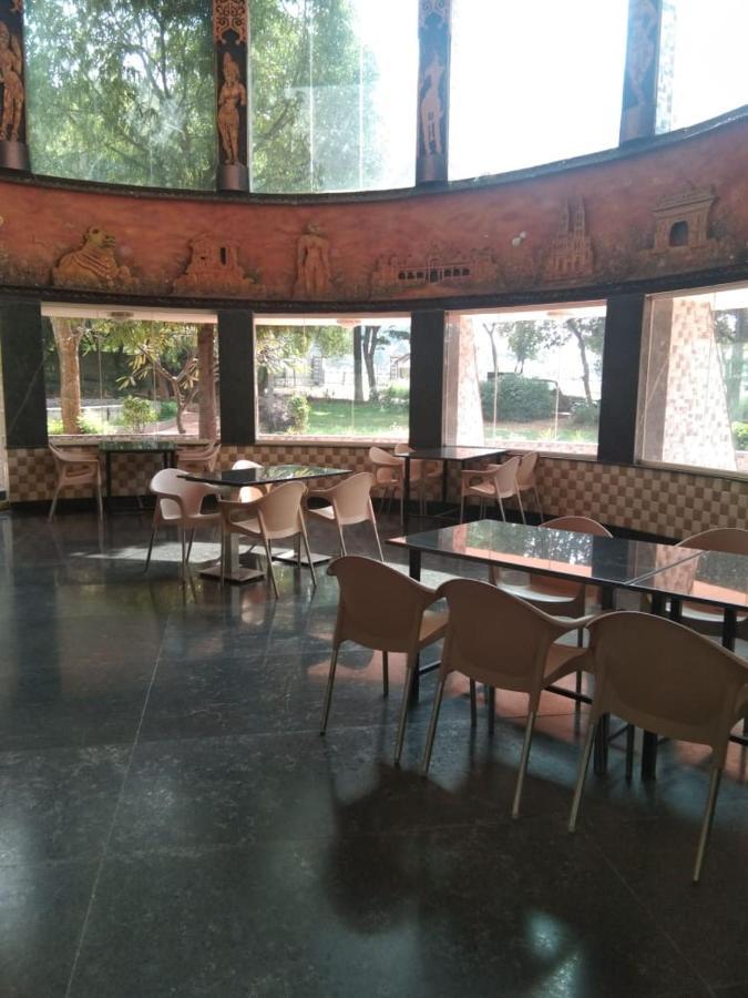Kstdc Hotel Mayura Pavithra Yediyur Kunigal Kültér fotó