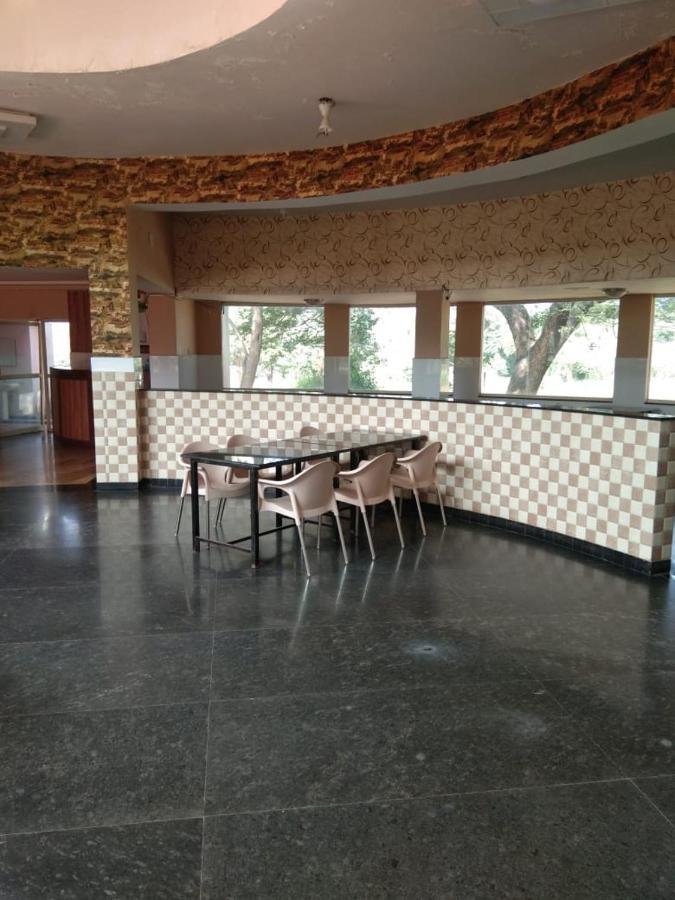 Kstdc Hotel Mayura Pavithra Yediyur Kunigal Kültér fotó