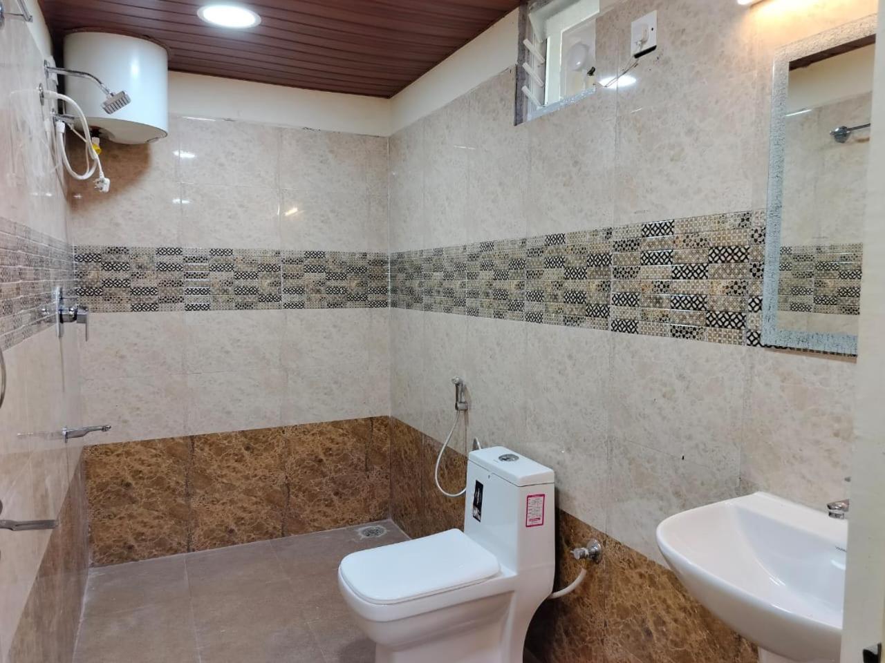Kstdc Hotel Mayura Pavithra Yediyur Kunigal Kültér fotó