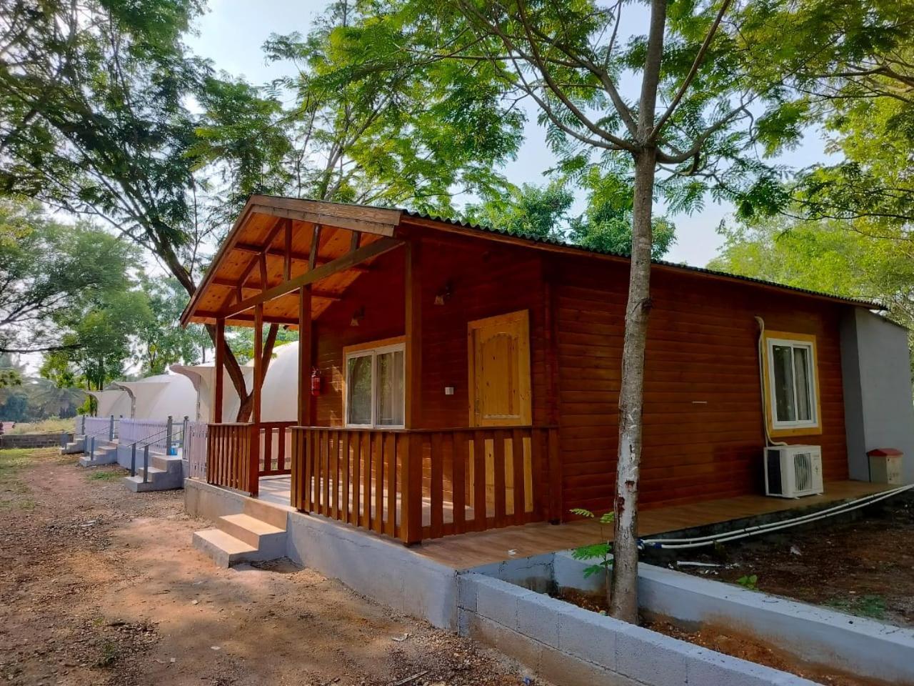 Kstdc Hotel Mayura Pavithra Yediyur Kunigal Kültér fotó